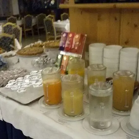 圣拉斐尔酒店 酒店 Madonna