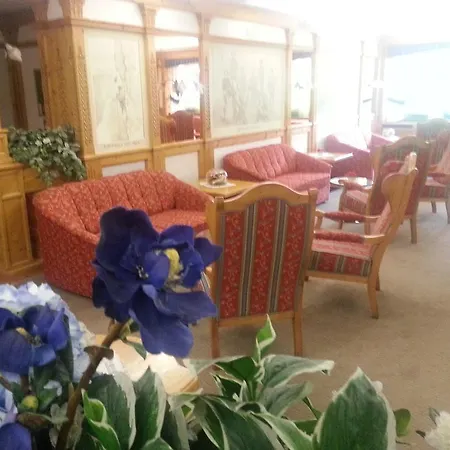 圣拉斐尔酒店 4*