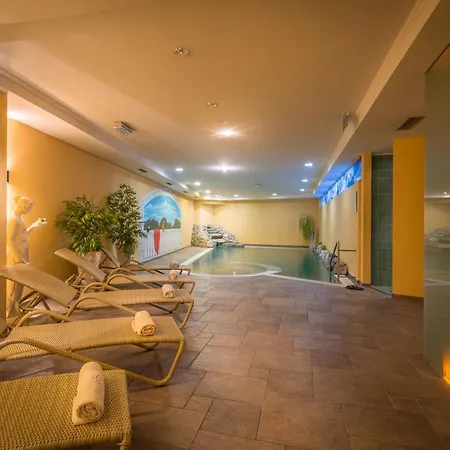 St. Raphael 4*